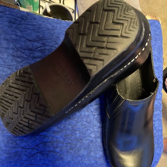 Dansko Black Clog Size 41 lightly used - Picture 4 of 5